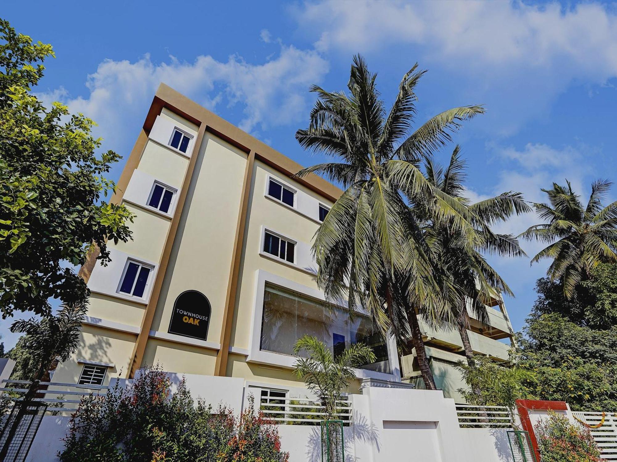 Capital O De Alphabet Kakinada Hotel Exterior photo