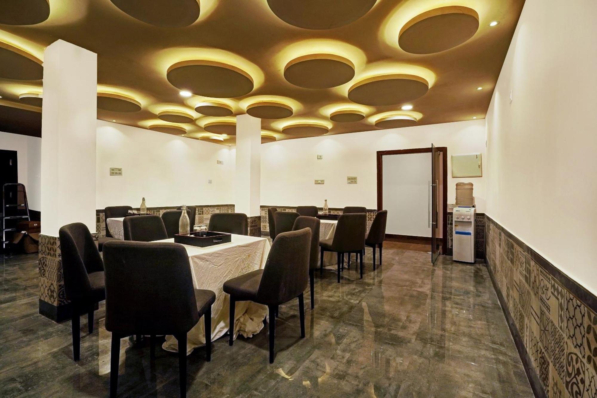Capital O De Alphabet Kakinada Hotel Exterior photo
